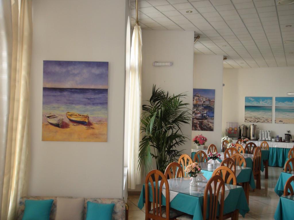 קרפאטוס Oceanis Hotel מראה חיצוני תמונה